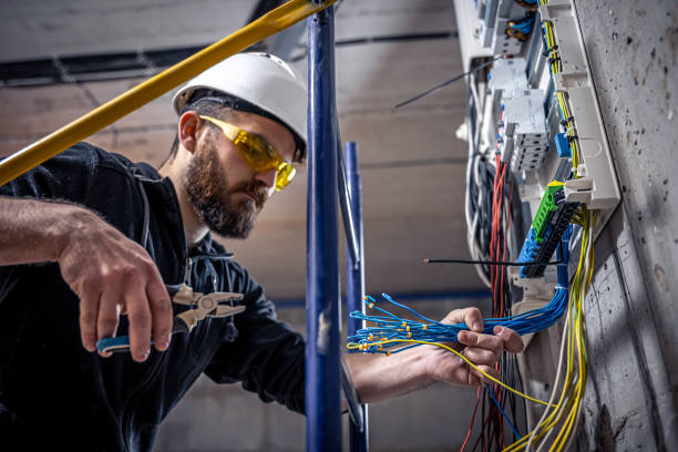 Best Local Electrician Companies  in Greenfield, IL