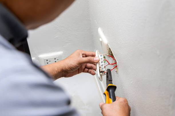 Best Affordable Emergency Electrician  in Greenfield, IL
